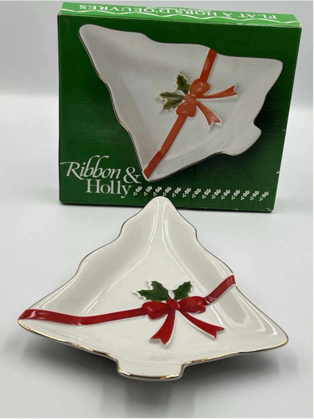 JAPAN VTG 80S Mount Clemens Pottery Christmas Porcelain Red Ribbon Holly Plate